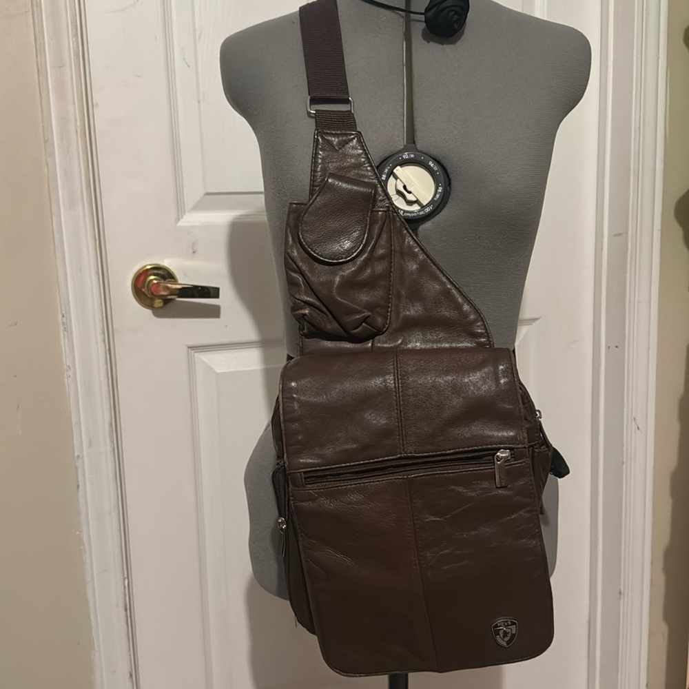 HEYS Leather Cross Over Bag